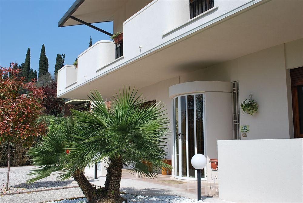 B&B Villa Bianca Sona Bagian luar foto