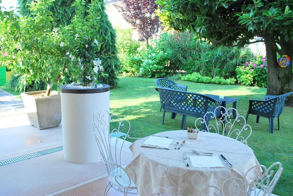 B&B Villa Bianca Sona Bagian luar foto