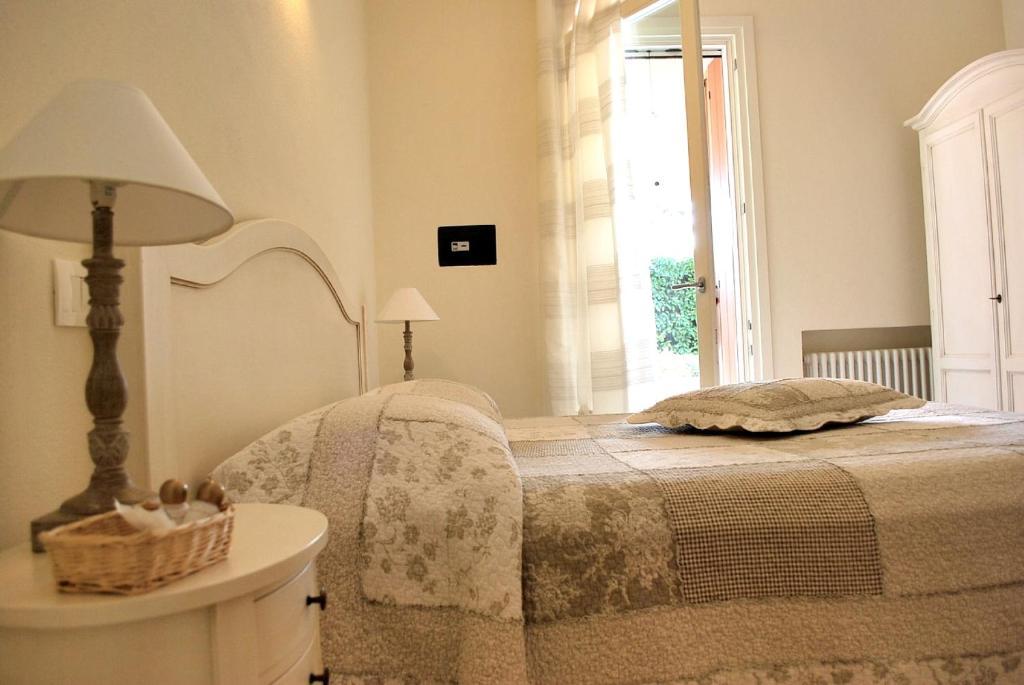 B&B Villa Bianca Sona Bagian luar foto