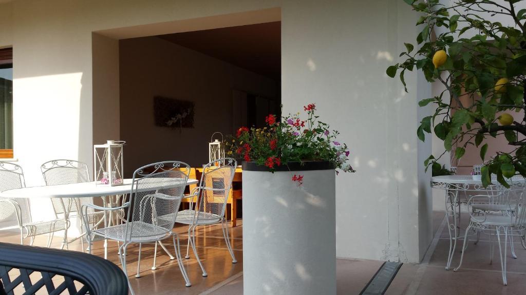 B&B Villa Bianca Sona Bagian luar foto