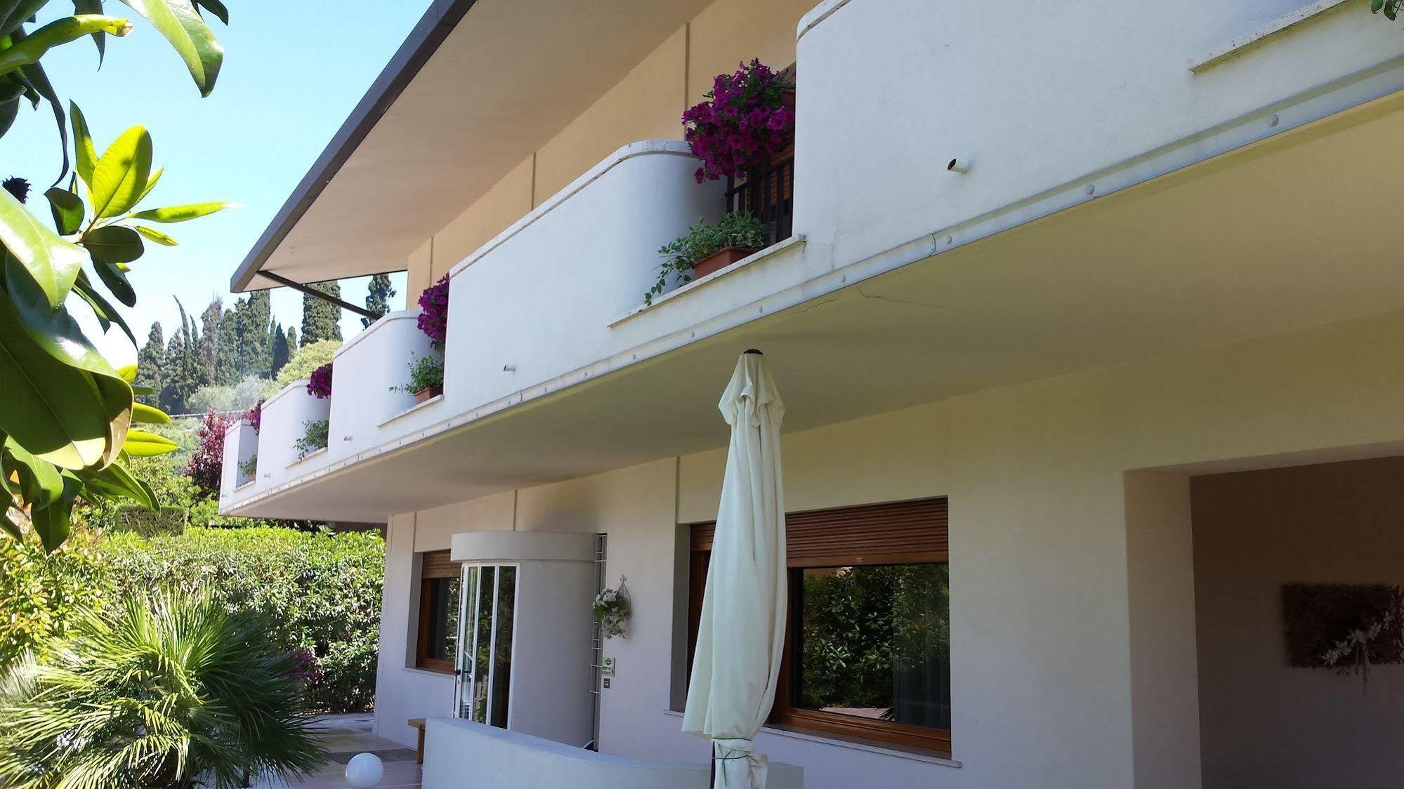 B&B Villa Bianca Sona Bagian luar foto