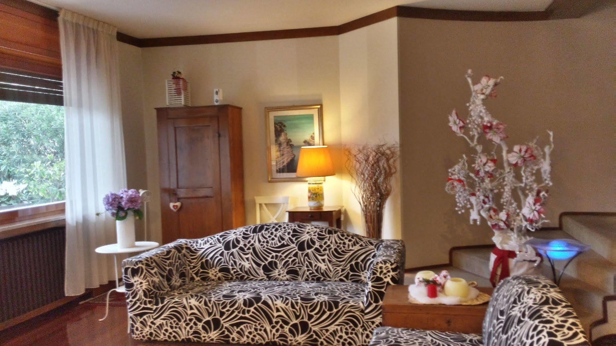 B&B Villa Bianca Sona Bagian luar foto