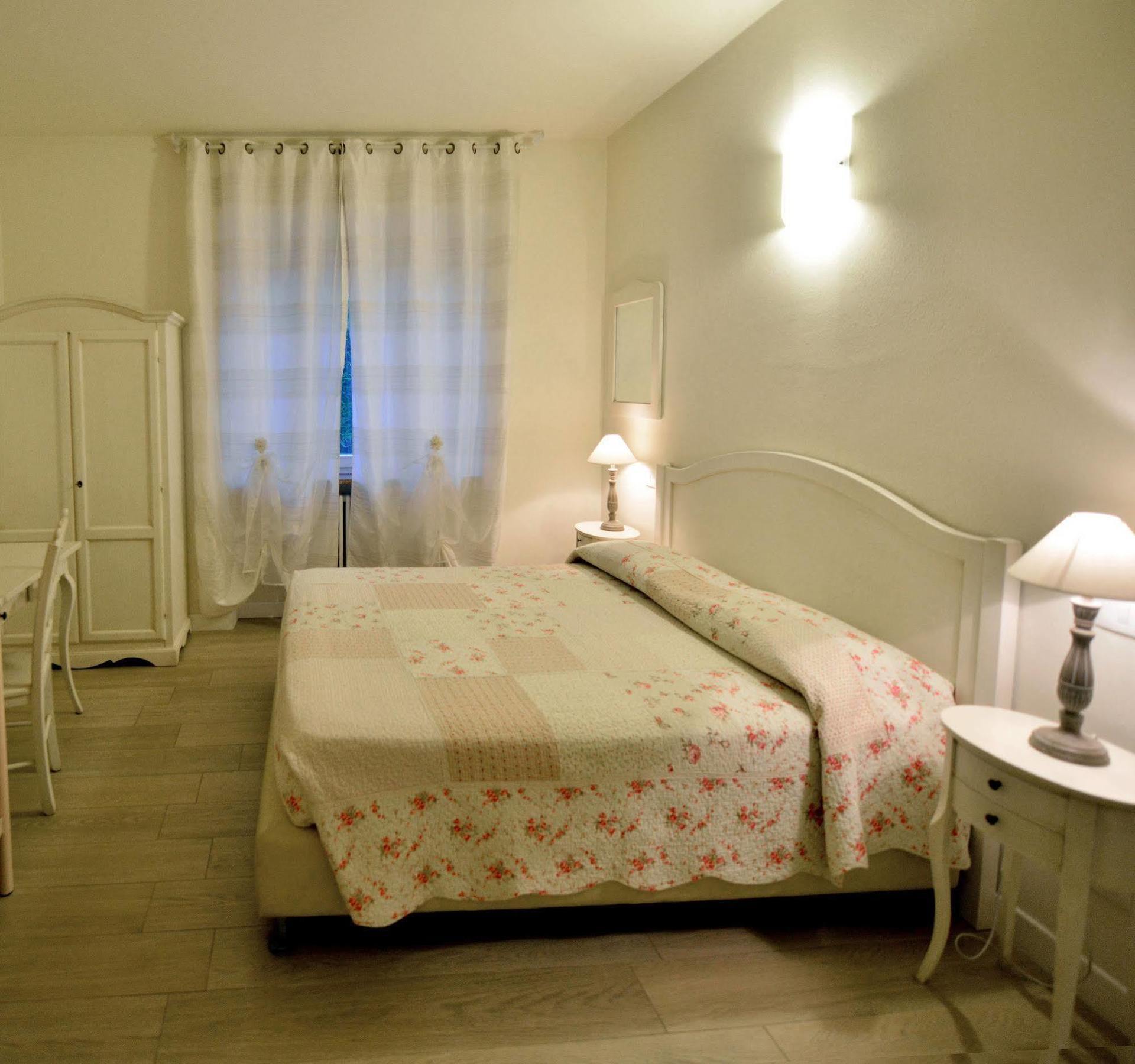 B&B Villa Bianca Sona Bagian luar foto